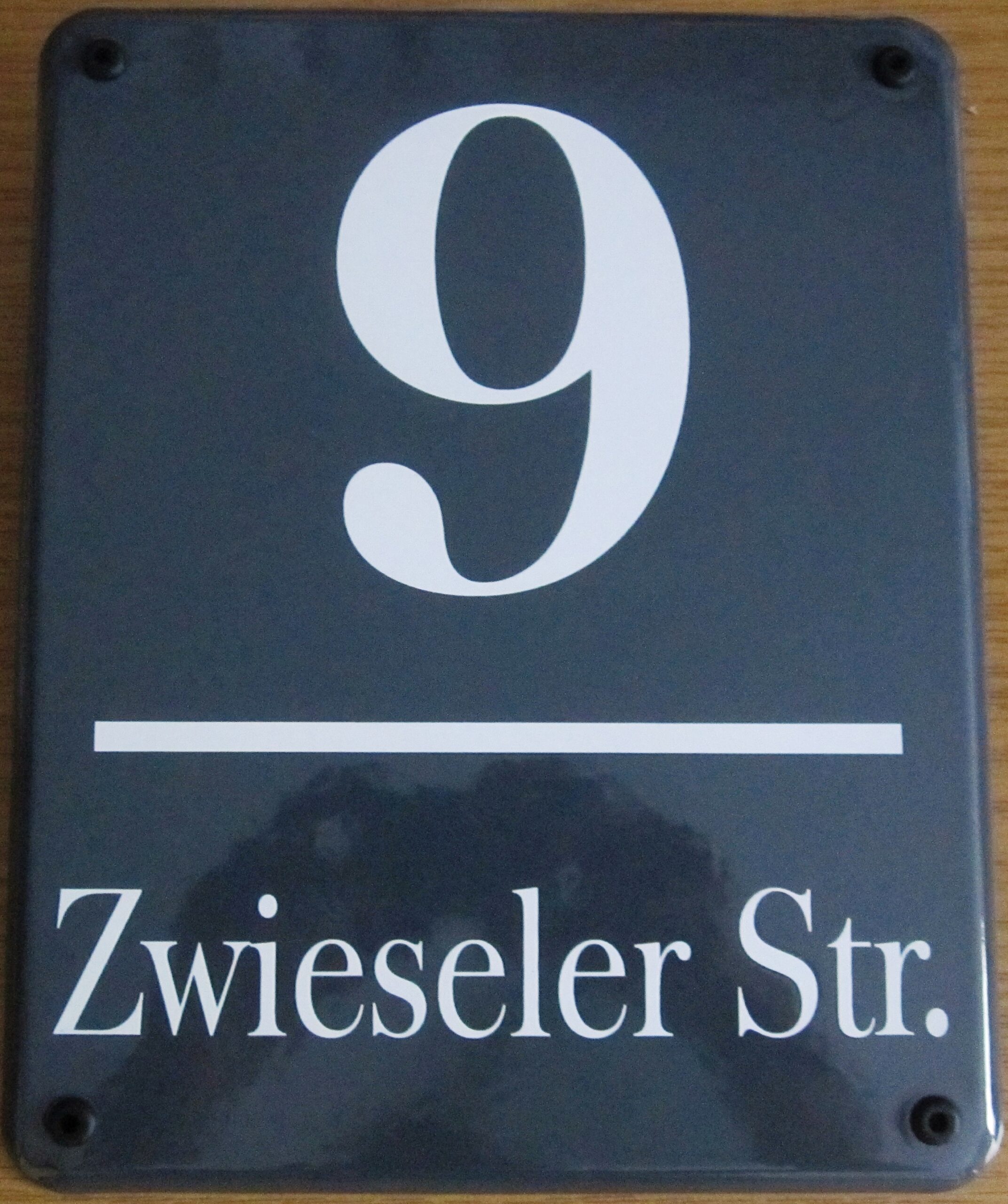 Münchner HausNr grau